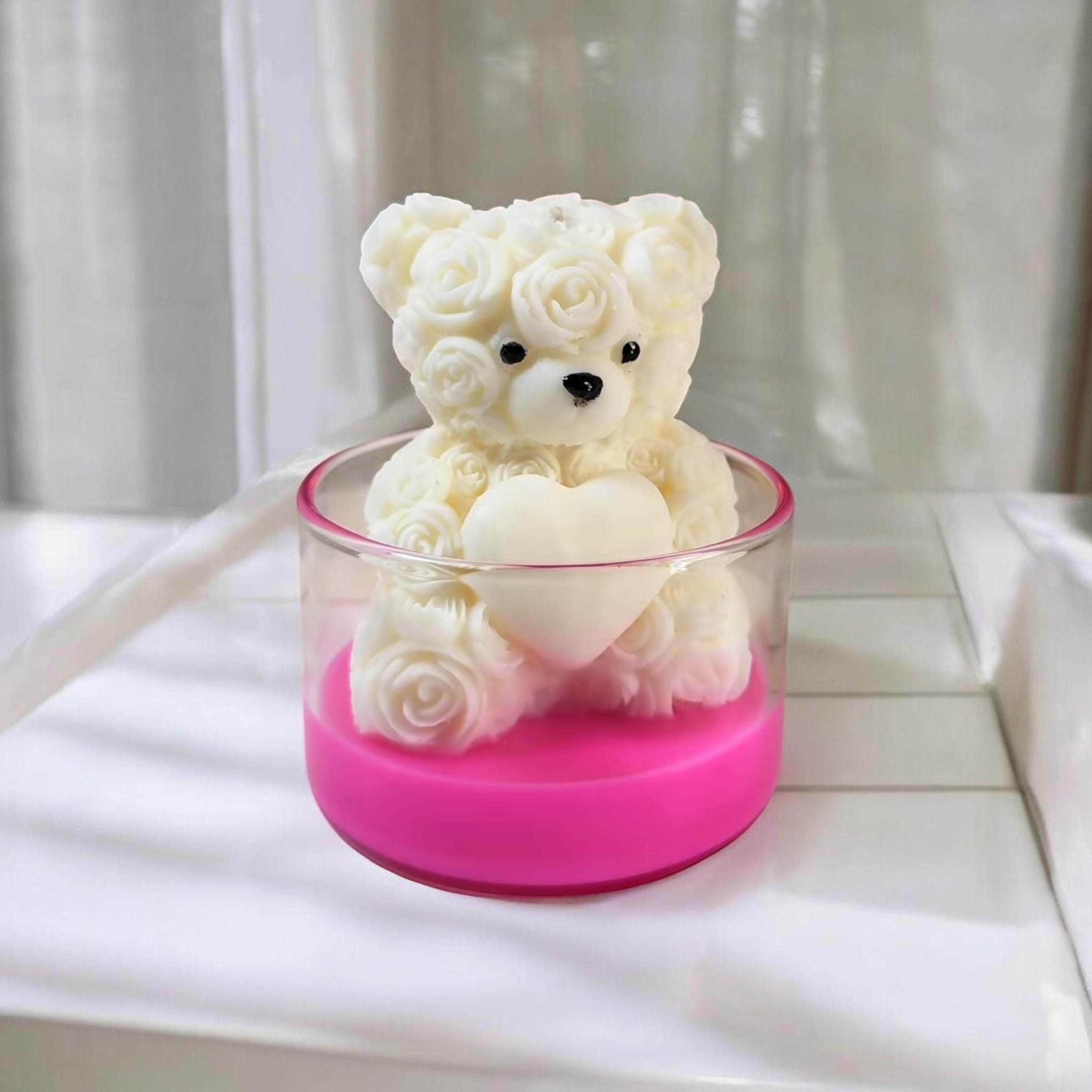 Handgemachte Rosen-Bär Kerze "Blumige Liebe" – 100% Sojawachs