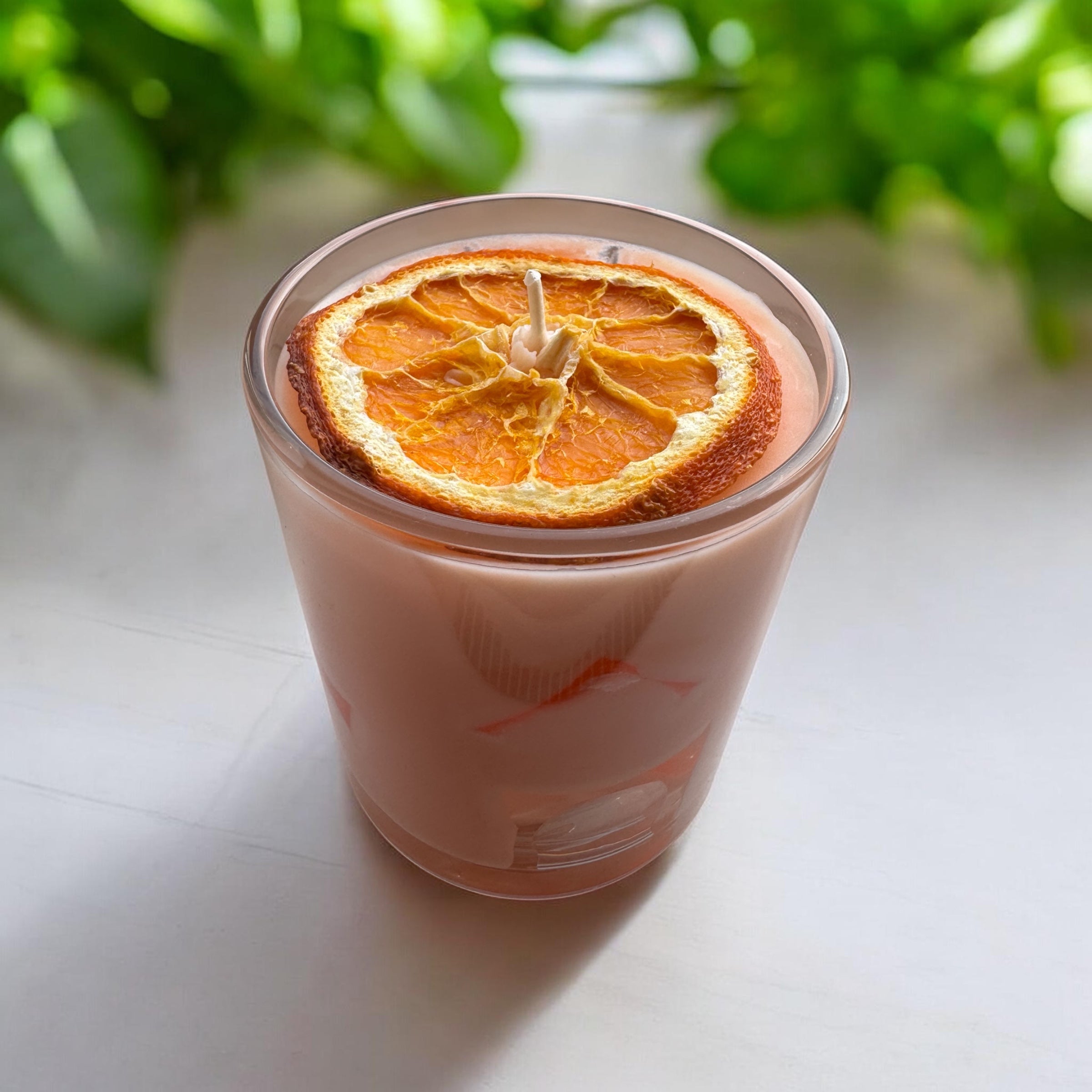 Handgemachte Sojawachs-Kerze mit Gel-Wachs-Details & Orange