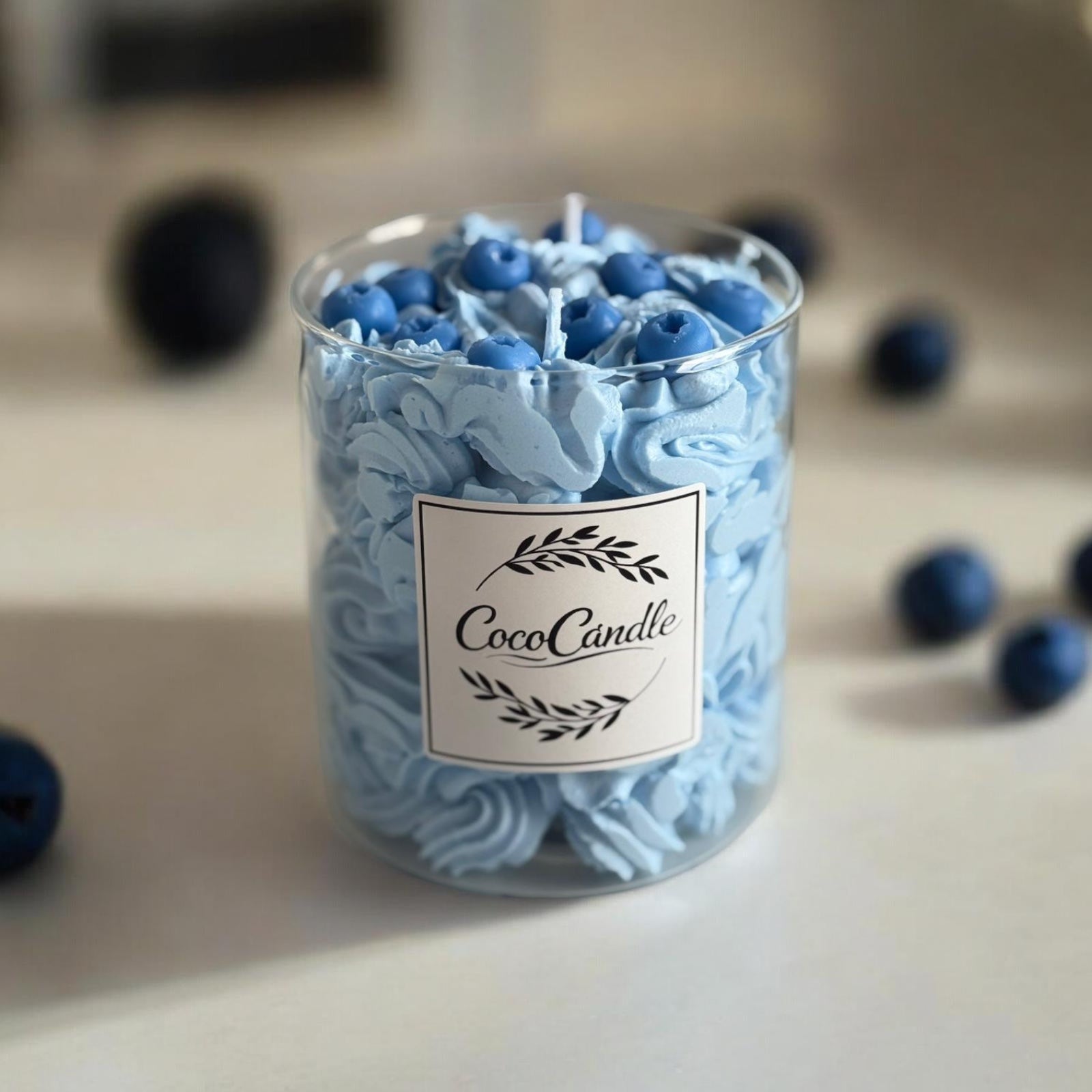 Handgemachte Dessert-Kerze "Heidelbeer-Traum" – Soya-Wachs mit Blaubeer-Optik