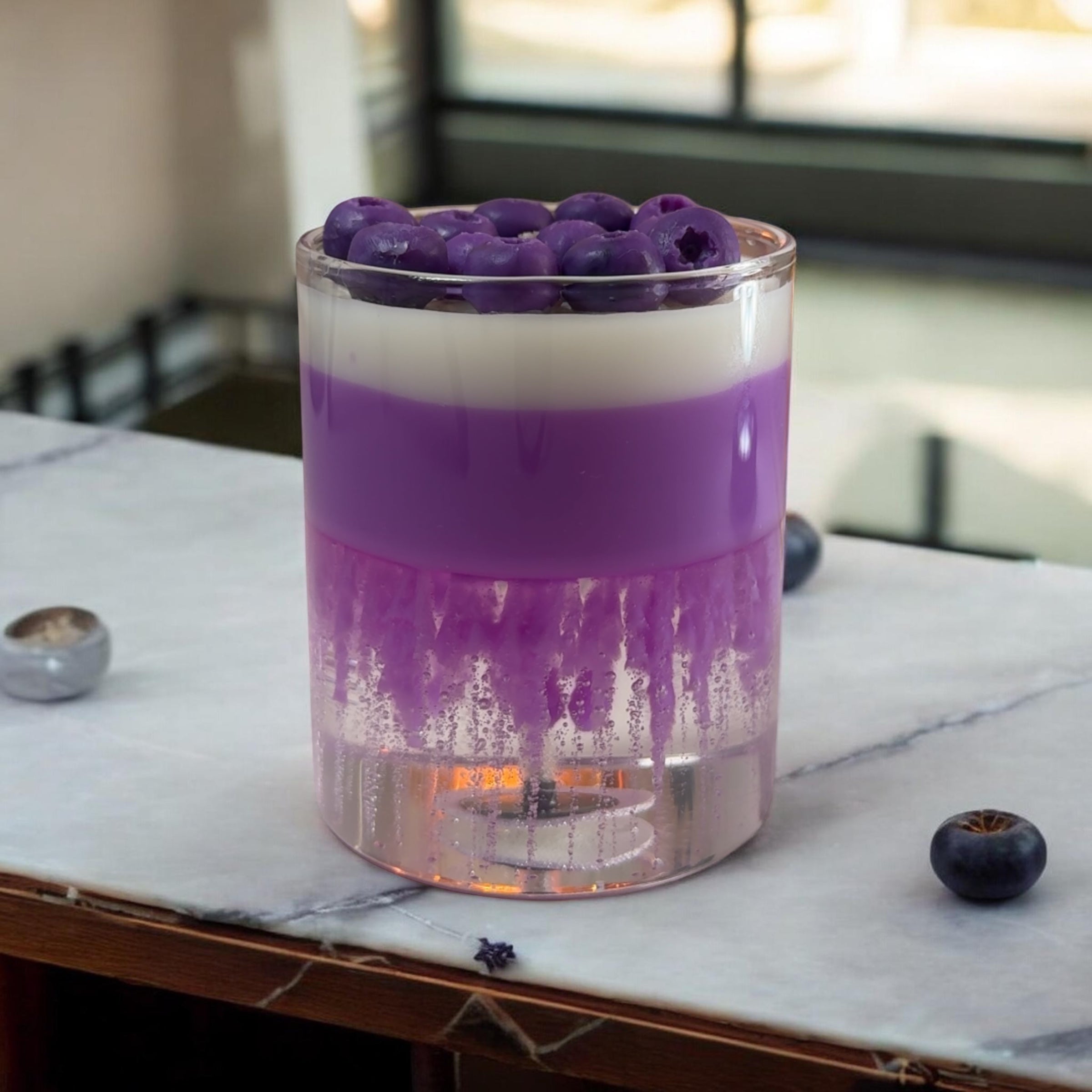 Exklusive Schicht-Kerze "Violette Brise" – Handgefertigtes Gel- & Sojawachs-Design