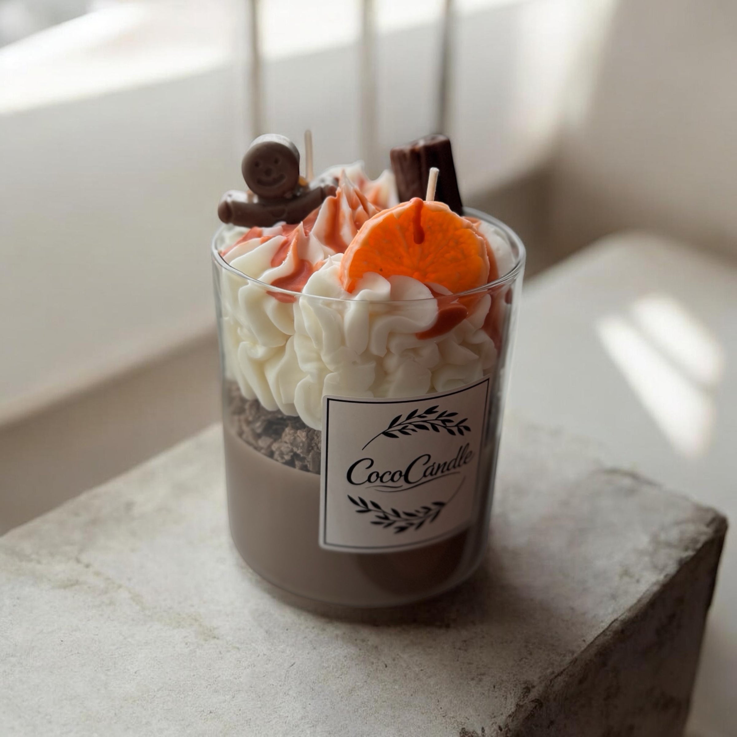 Handgemachte Dessert-Kerze "Winterzauber" – Schokolade, Orange & Karamell