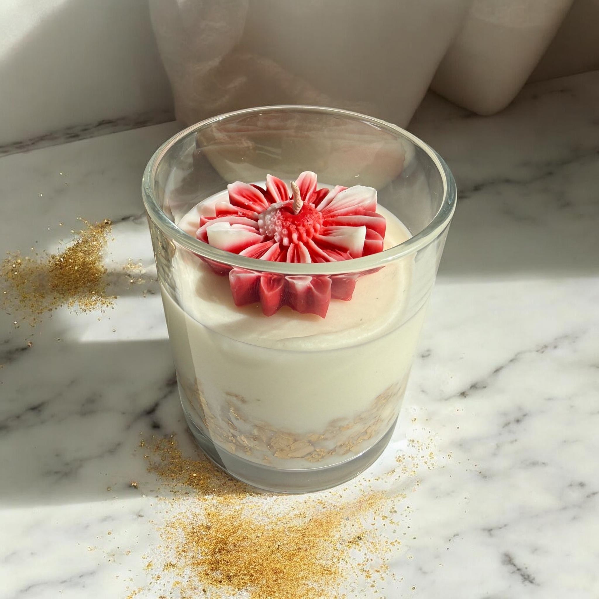 Goldene Dahlia – Handgefertigte Luxus-Sojakerze